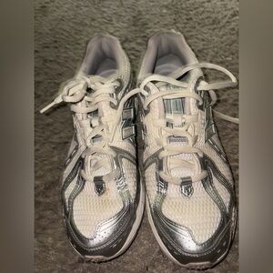 New Balance 1906R Silver Metallic Sea Salt M1906REE Men’s Size 11.5 Pre Own